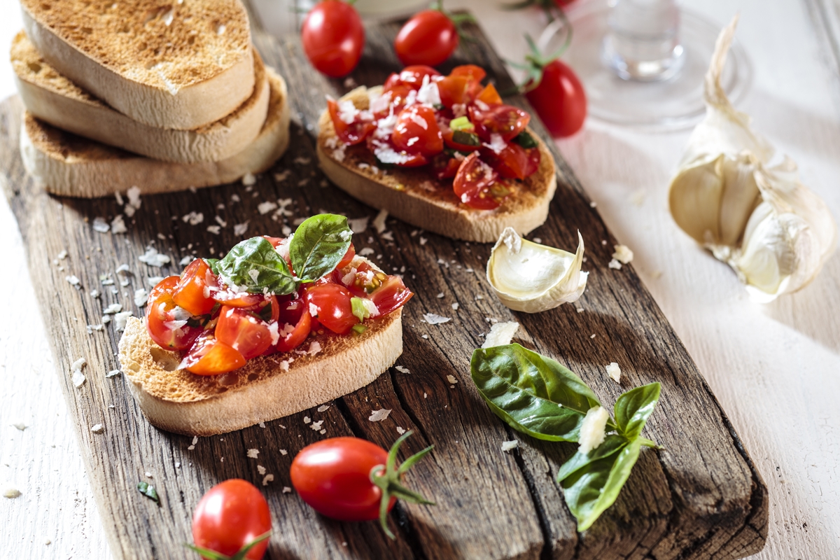 Bruschetta fácil para a ceia de Natal pronta em poucos minutos