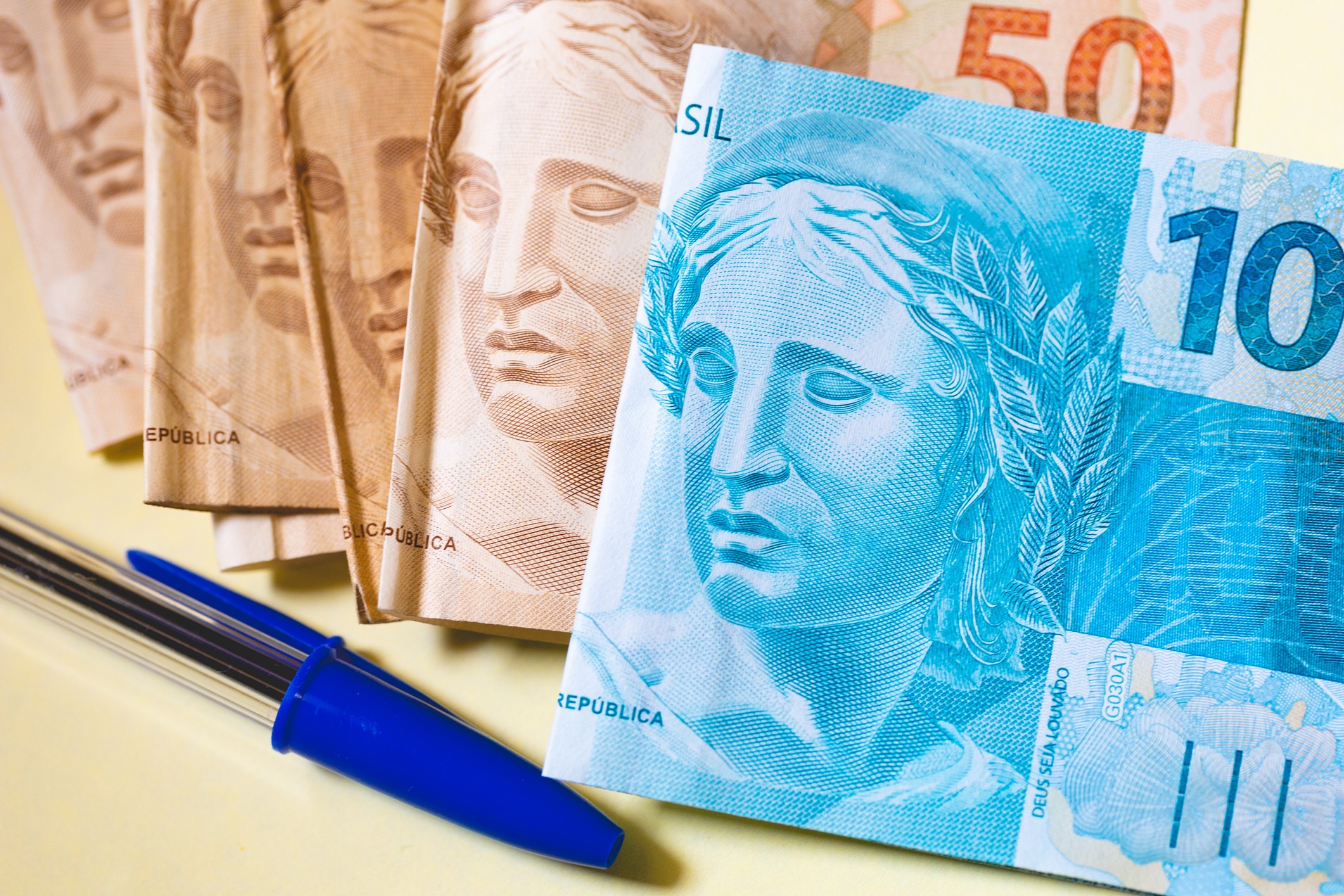 Quando começa a valer o novo salário mínimo? Governo publica valor para 2026