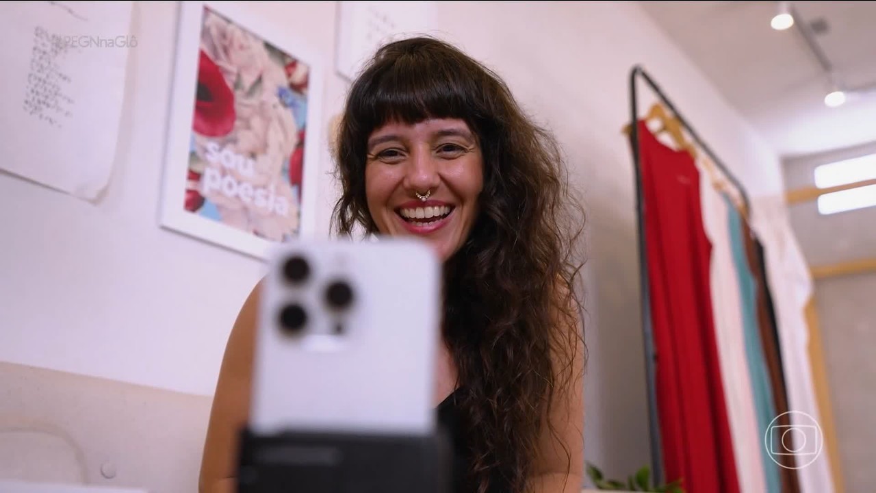 Empreendedora desenvolve marca de roupas com estampas em braille