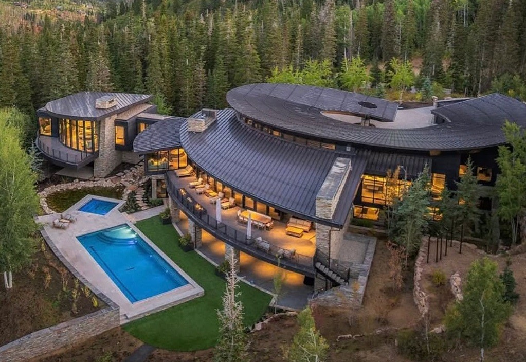 Por dentro de casa oval de R$ 167 milhões nos Estados Unidos; fotos