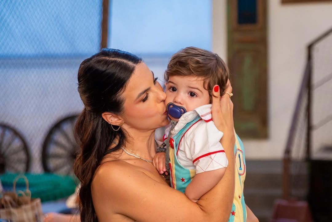 Sthefany Brito desabafa sobre acidente do filho e mostra cicatriz