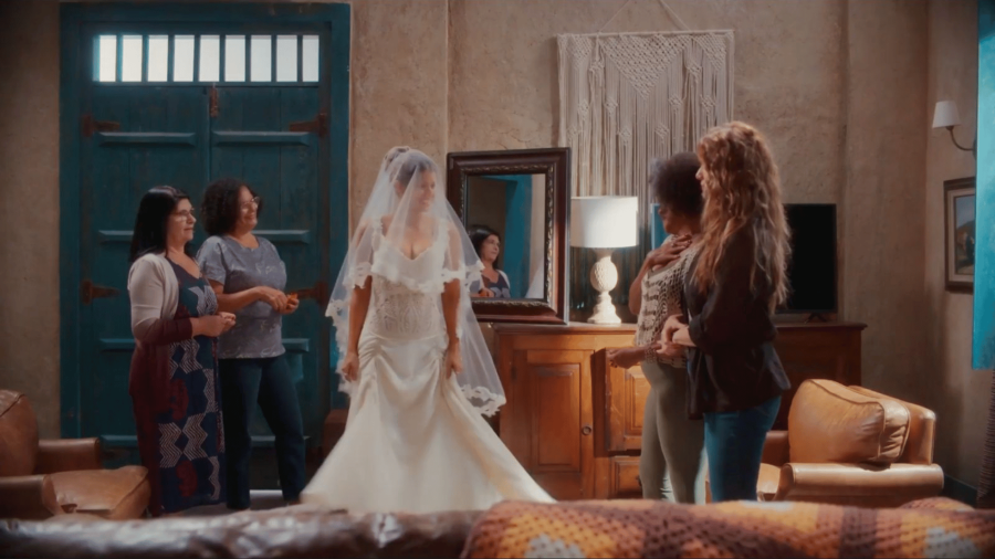 Entre crochê, tule e memória: Thear assina vestido de noiva da protagonista de Coração Acelerado