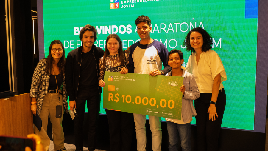 Estudantes da rede pública transformam ideias em projetos e disputam prêmios de até R$ 10 mil em maratona nacional