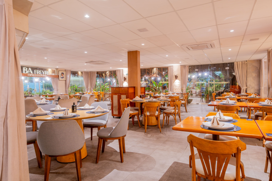 Illa Mare impulsiona turismo gastronômico na Beira-Mar de Fortaleza e atrai visitantes de todo o país