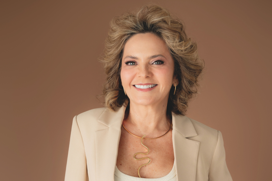 Novo livro propõe olhar mais consciente e acolhedor sobre a menopausa