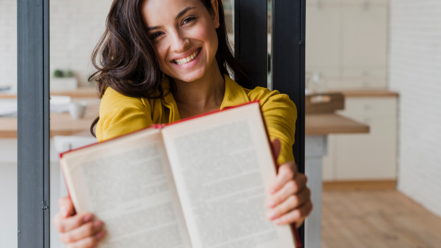 Do TCC às livrarias: concurso transforma trabalhos de jornalismo em livro e leva vencedor ao Congresso da Abraji