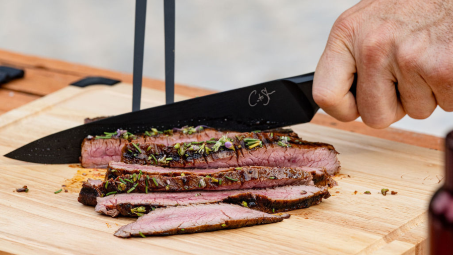 Supernosso traz coleção exclusiva Curtis Stone para transformar a experiência do churrasco