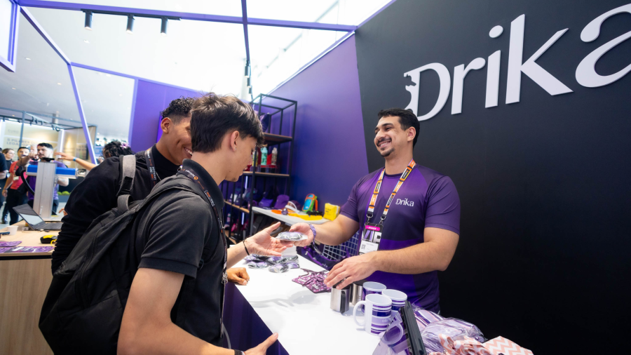 Quando o brinde vira experiência: a Drika mostra que personalização também é conexão