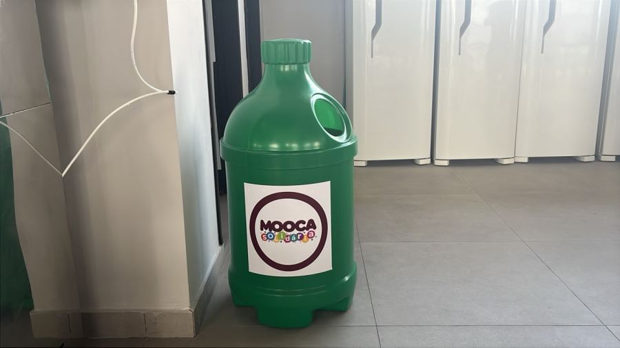 Capital Consig e Mooca Solidária transformam tampinhas plásticas em solidariedade
