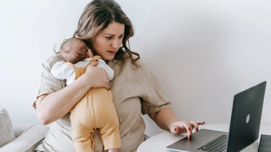 Liderança Feminina e Maternidade: Como Balancear Sucesso e Bem-Estar