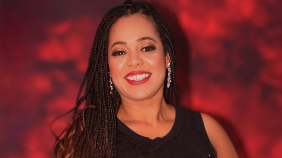 Entre o saber e o samba: Eunice Aparecida Santos brilha na avenida e na vida