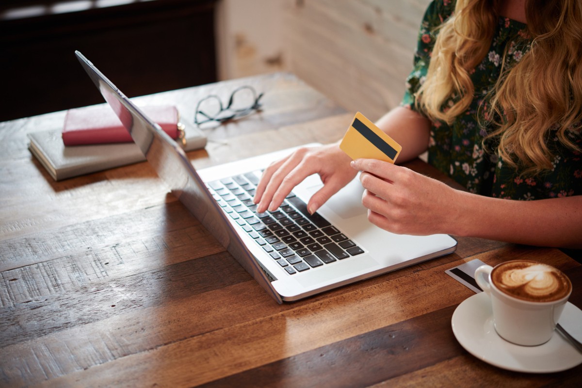 Black Friday 2025: 48% dos consumidores pretendem usar IA para buscar ofertas