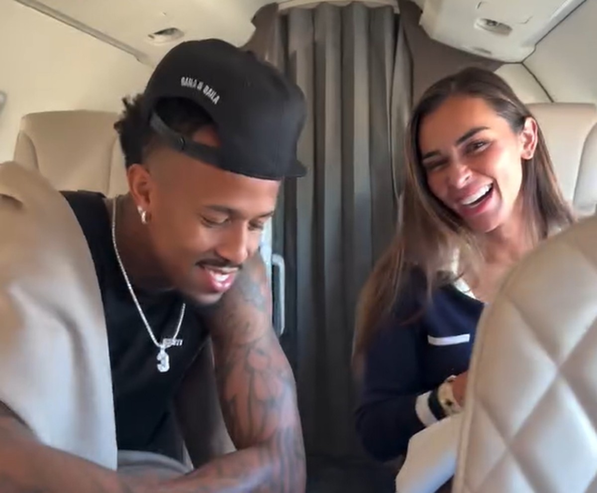 Após viagem com Vini Jr. e Virginia, Éder Militão leva secador de cabelo de hotel embora e justifica: "Vou devolver"