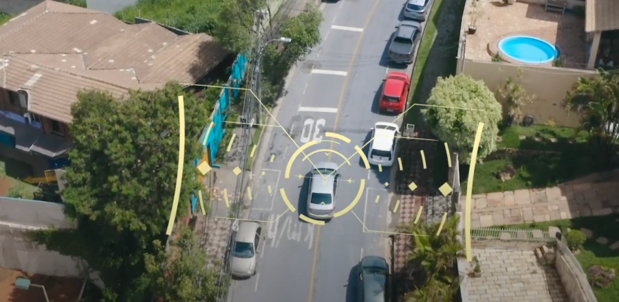 Cidade inteligente: torre de vigilância com IA e leitura de placas reforça a proteção urbana