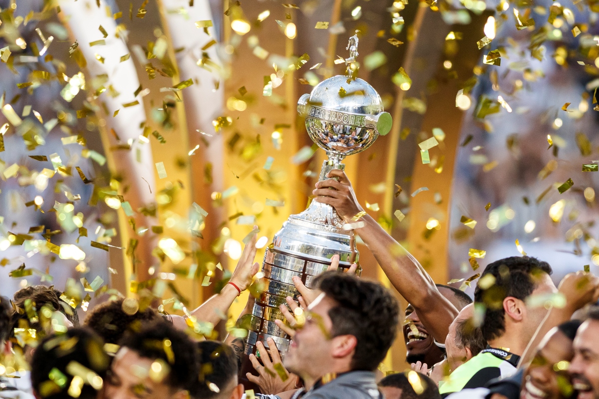Conmebol divulga bola oficial da final da Libertadores. Veja vídeo