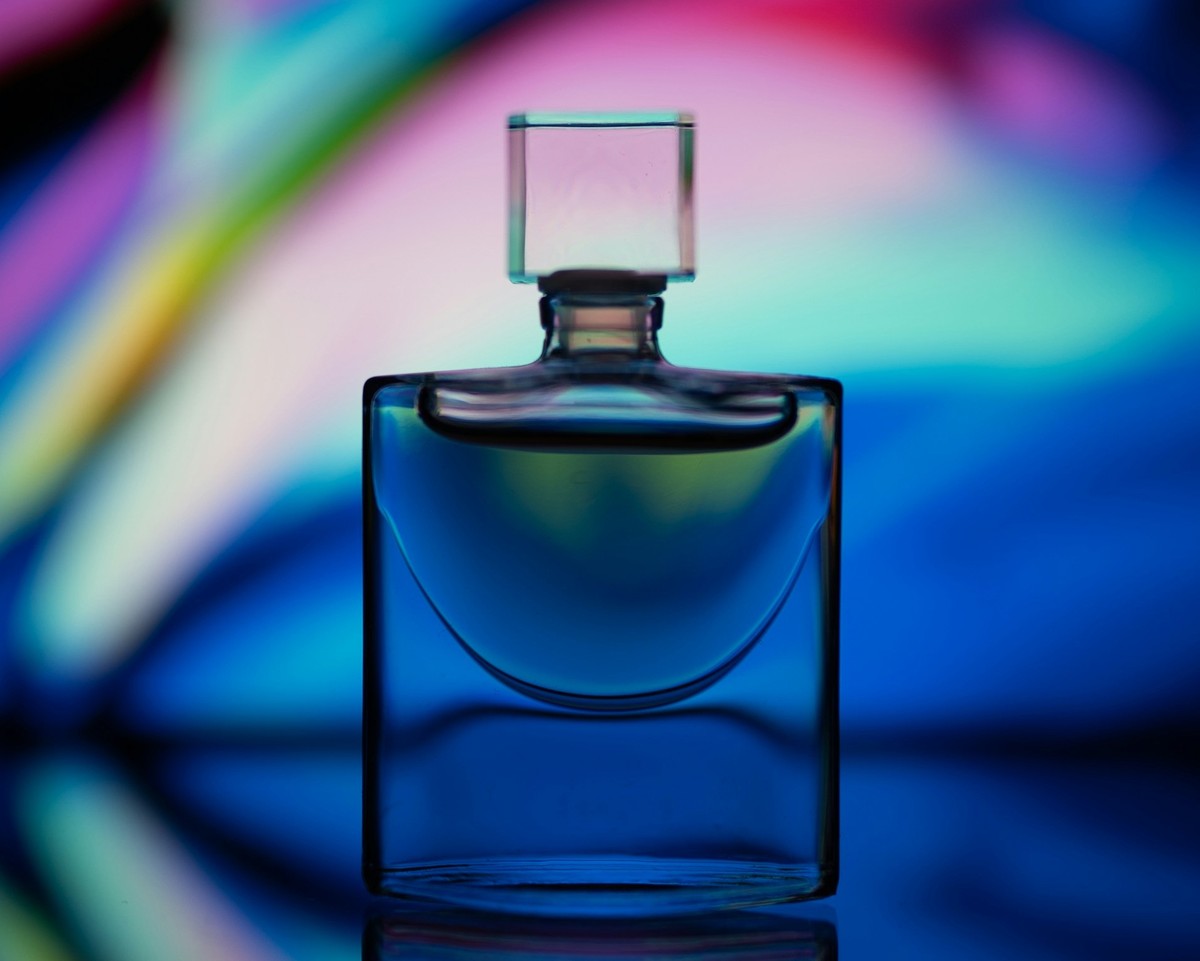 Cheiroso sem excesso: quantas borrifadas é preciso na hora de aplicar um perfume