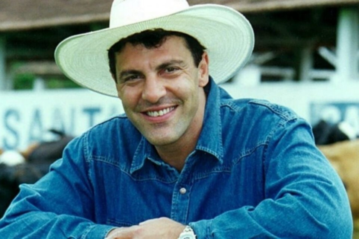 Como está ator de Rainha da Sucata após sobreviver a tiro na cabeça