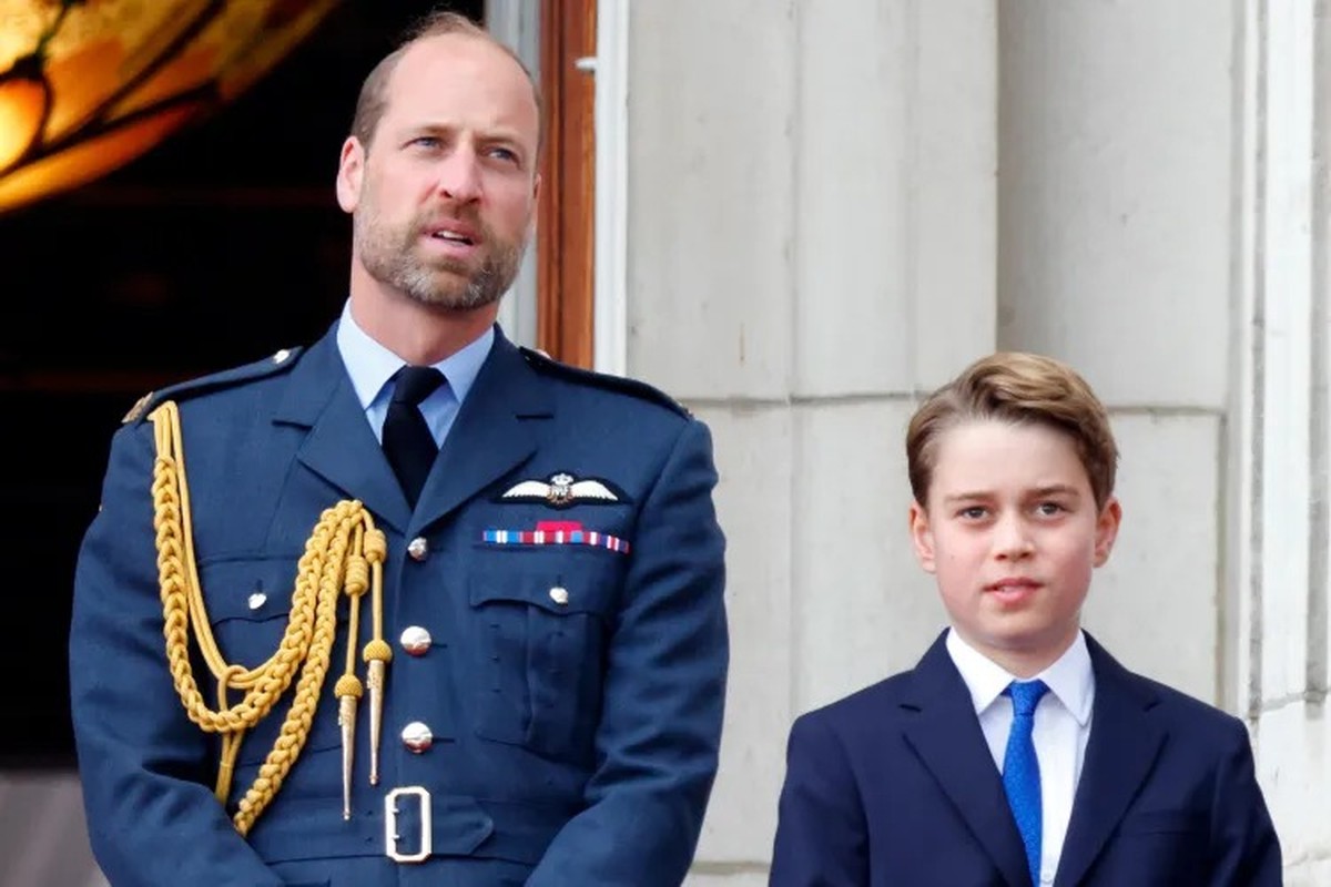 Príncipe William fala sobre a dificuldade de manter o Príncipe George longe dos celulares
