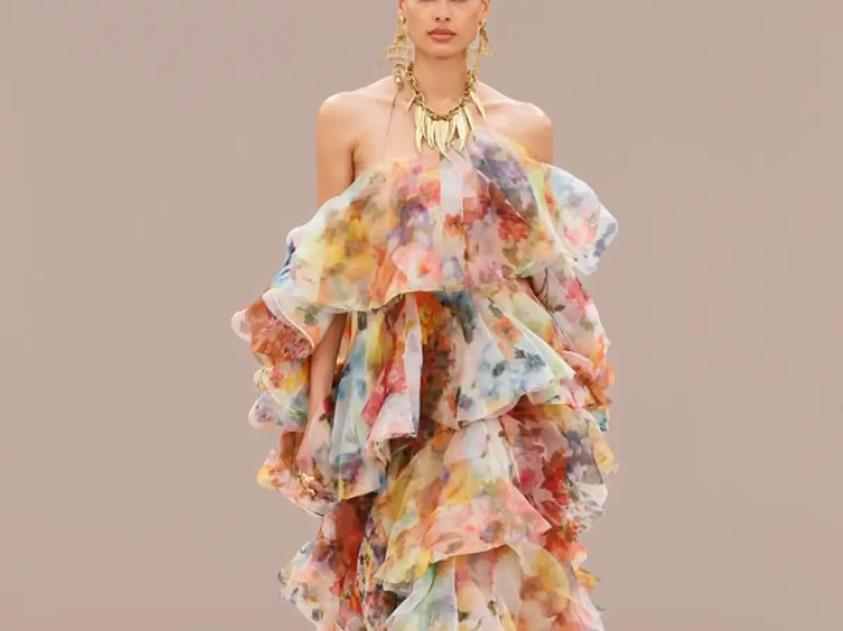 O retorno das estampas florais no verão europeu