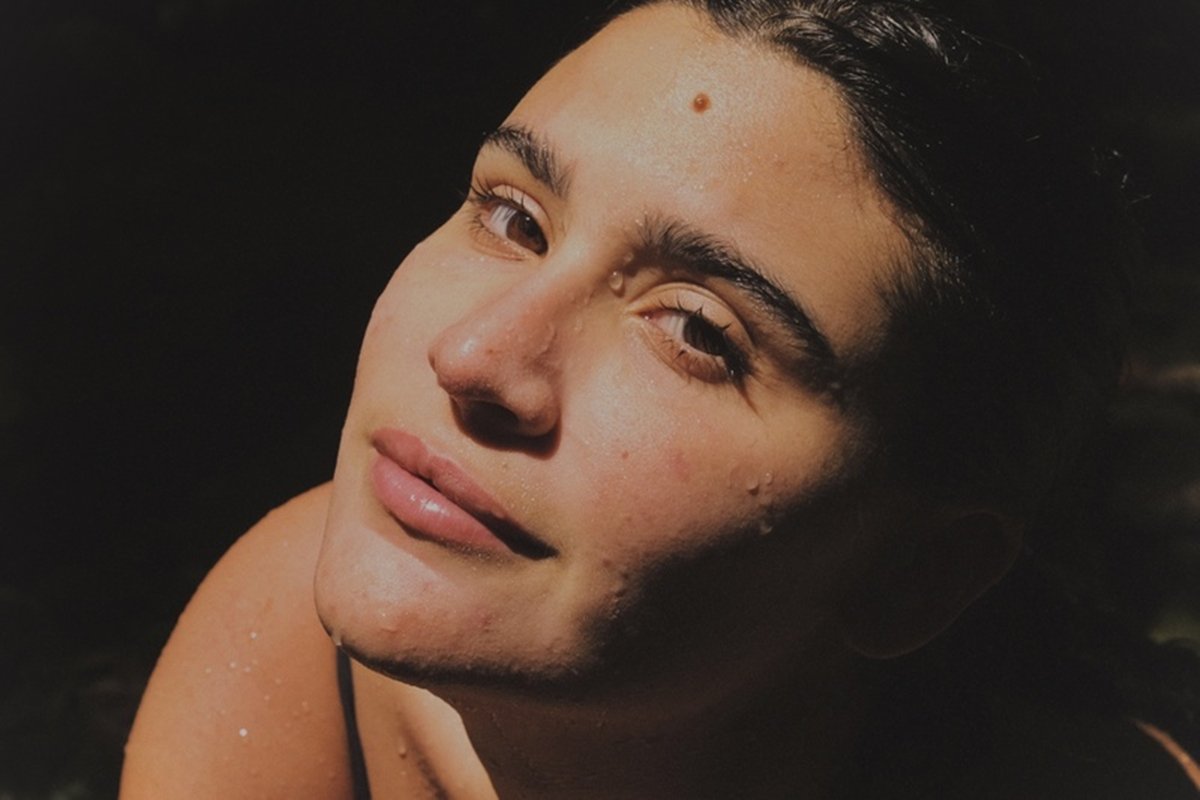 Filha de Flávia Alessandra, Giulia Costa fala sobre estreia em série