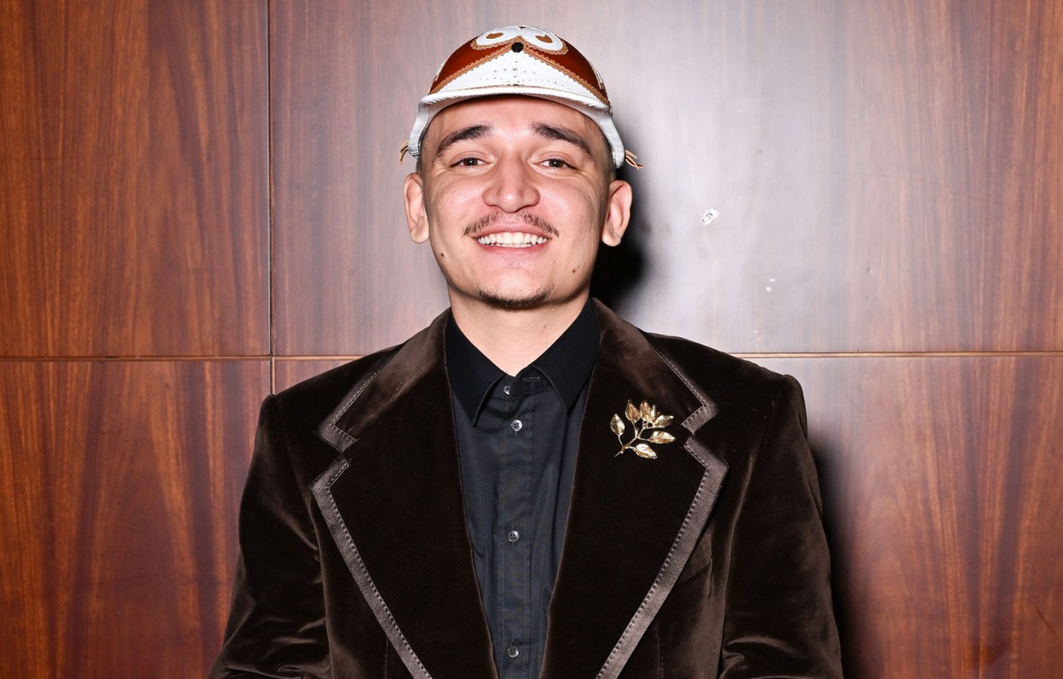 João Gomes usa look grifado de R$ 54 mil e boné de couro artesanal para o 'MOTY 2025'