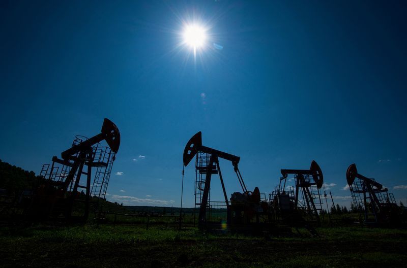 Ucrânia ataca plataforma de petróleo russa e declara guerra energética