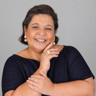 Adri Fernandes